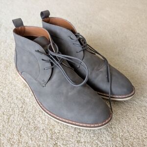 Men's Gray Chukka Boots